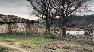 Fshati në mes të Shqipërisë ku jetohet në mesjetë! - Shqipëria Tjetër