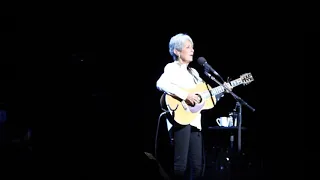 Joan baez canta "Don't cry for me argentina". Teatro Ópera. Marzo 2014