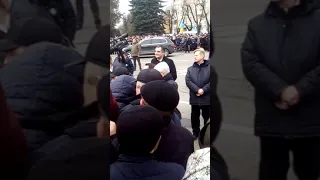 Петро Порошенко стрий площа трьох святих 2019 року