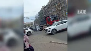Пешеход смял кузов Приоры  ДТП в Слободском