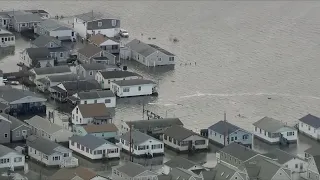 Flooding strikes coastal communities in NH, MA