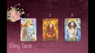 ✨Bling Tarot💖你有怎樣的獨特迷人魅力🦩？你心裡 想的那個人，被你什麼樣的特質所吸引？在愛情生活中，宇宙的提點!