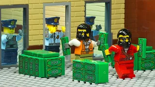 Lego City Bank Safe Robbery Secret Tunnel Escape