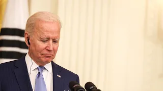 Biden 'mumbles incoherently' in latest awkward blunder