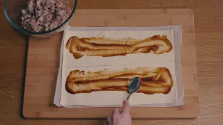 Quick sausage roll recipe from Jus-Rol