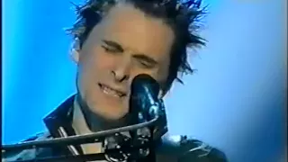 Muse - Plug in Baby Meteor Music Awards 2002