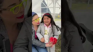 Sorprendí a una niña en su cumpleaños al llegar vestida de Antonella y no me esperaba su reaccion