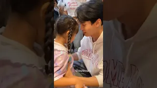 The way he asked for her permission first😭💚 #winmetawin #cute #fans #snowballpower #ytshorts #shorts