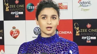 Alia Bhatt DUMB ANSWER when asked about her designer ! Funny Video