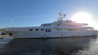 Yacht Apogee