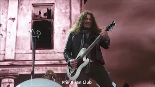 Phil X with Bon Jovi @ Dublin June 15, 2019 This House Is Not For Sale