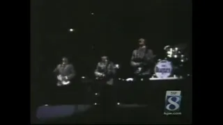 (Synced) The Beatles - Live At The Memorial Coliseum - August 22, 1965