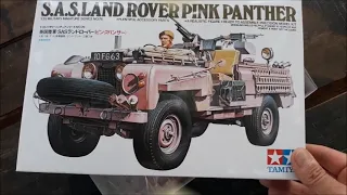 S A S LAND ROVER PINK PANTHER (1-35)