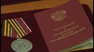 Сургутских бойцов СВО наградили медалями «За храбрость»