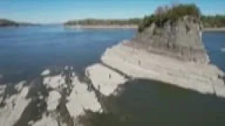 Drought allows foot traffic to Tower Rock