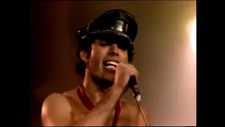 We Will Rock You (Slow)| Queen | Hammersmith Odeon| 1979