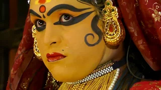 Kathakali - Demonstration of facial movements, emotions and short dance clip