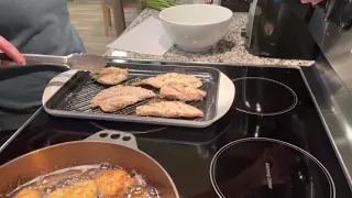 Le Creuset Skinny grill: Lemon pepper chicken