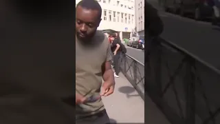 Maître Gims sans lunette 😦😦 et fait un salto 🤣🔥 abonnez vous