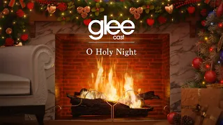 Glee Cast - O Holy Night (Fireplace Video - Christmas Songs)