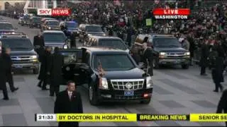 President Obama walks down Pennsylvania avenue during inaugural parade 2008 PART2 (16:9 HQ)