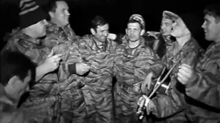 #ПерваяЧеченская,  #ВойнавЧечне Видеоклип памяти погибших бойцов Кузбасского ОМОН в Чечне 25.02.1995