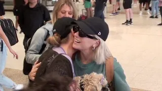 JOJO MEETS HER AUSTRALIAN COUSIN AT SYDNEY AIRPORT