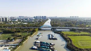 Live: A bird's-eye view of the Jinghang Grand Canal in China's Zhejiang Province