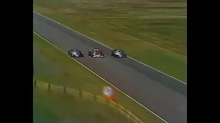 Patrick Depailler makes a 3-wide pass - F1 Argentina GP 1978