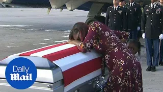La David Johnson's widow meets coffin as he's returned home - Daily Mail