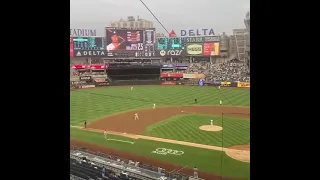 Yankees fans started a "Fuck Altuve chant before the game" | Fanáticos Yankees maldicen a Altuve