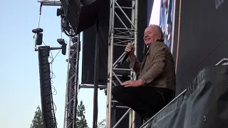 Close encounter with Simple Minds at Cruel World