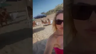 Sabaudia, ritorno supersexy in spiaggia per Ilary Blasi: la prima volta senza Totti