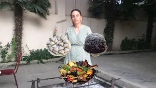 today I made juicy steak with vegetables / Chess cake as delicious as it looks!