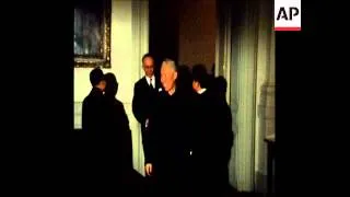 SYND 26-1-73 LE DUC THO MEETS FRENCH MINISTER FOR FOREIGN AFFAIRS, MAURICE SCHUMANN