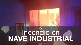 Controlado el incendio en una nave industrial en Breña Baja en La Palma