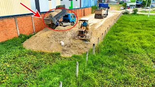 Fantastic Project Build Up Landfill By KOMATSU Bulldozer Pushing Soil &Dump Truck Spreading Soil