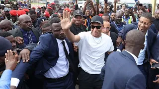 Cameroon: Mbappé welcomed by crowds in Yaoundé