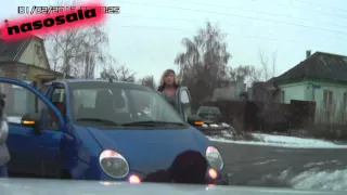 баба за рулем 18 girls in cars авария NASOSALA