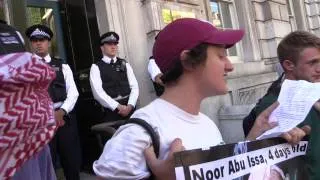 Gaza: Cabinet Office in London occupied