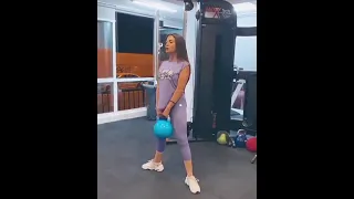 Özge Yağız cute workout session||Ozge Yagiz gym edit shorts