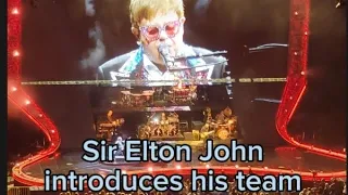 Elton John introduces his musicians. Last world tour.