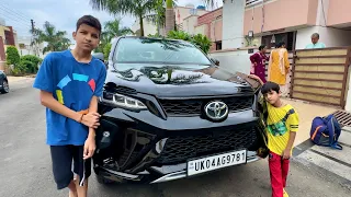 Finally Ghar Pohoch Gaya 😍 New Black Fortuner Leke