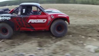 Traxxas Unlimited Desert Racer UDR - slow motion to see the suspension work