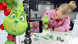 Crafting Christmas Magic: Grinch Cake Topper Tutorial