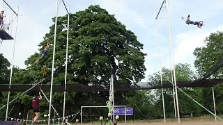 Knee hang catch