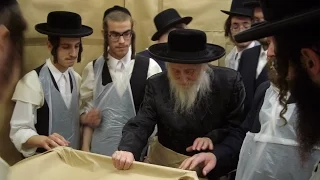 Rare Footage - Satmar Rebbe - Beirach Moshe | סרט נדיר - בעל ברך משה מסאטמאר - ימי פסח