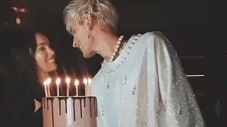 megan fox and machine gun kelly being twin flames