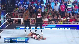 The Usos atacan a Solo Sikoa - WWE Smackdown Live 23/06/2023 (En Español)