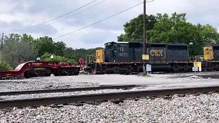 CSX 4077 Leads the SpongeBob cab duo